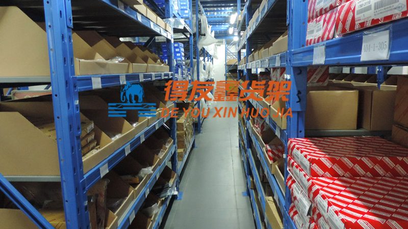 汽車大燈燈罩材質揭秘：揭秘價格背后的秘密